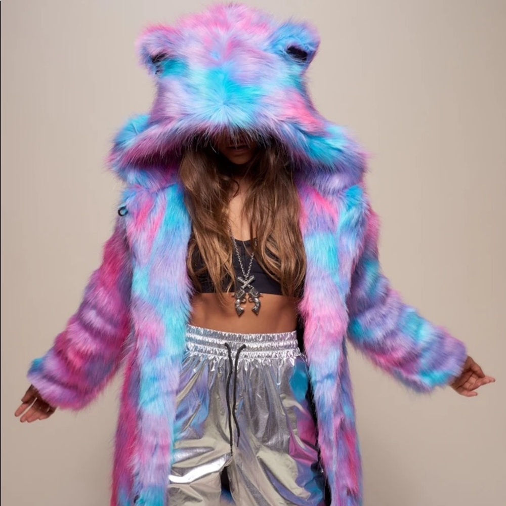 CLASSIC COTTON CANDY BEAR FAUX FUR COAT - Picture 2 of 9